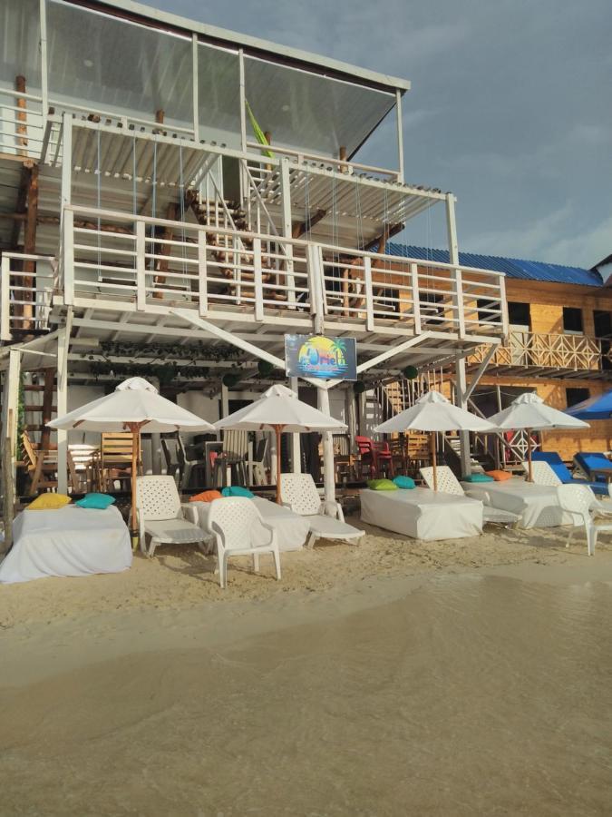 Donde Uriel Playa Tranquila Hotel Pendales
